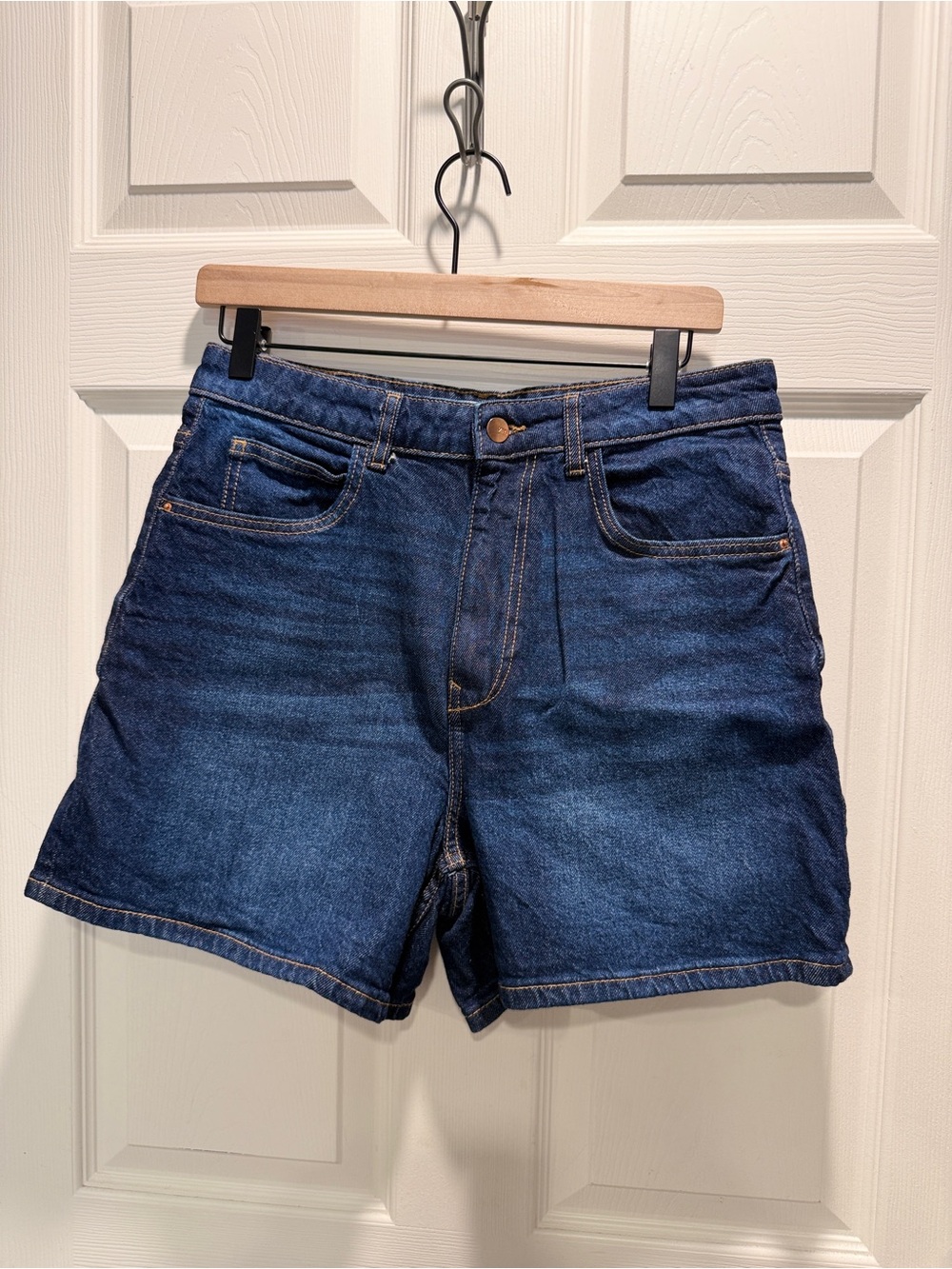 Zara Denim Shorts Size 8 Medium Wash High Rise Jean Shorts Classic Casual - Picture 2 of 10